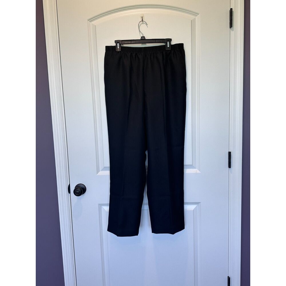 NWT Alfred Dunner Classic Black Pull-on Pants Size Medium Petite